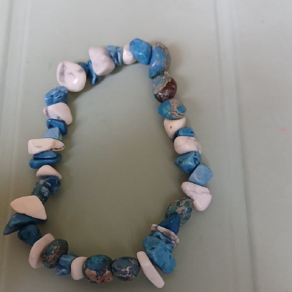 Turquoise and White Gemstone Bracelet